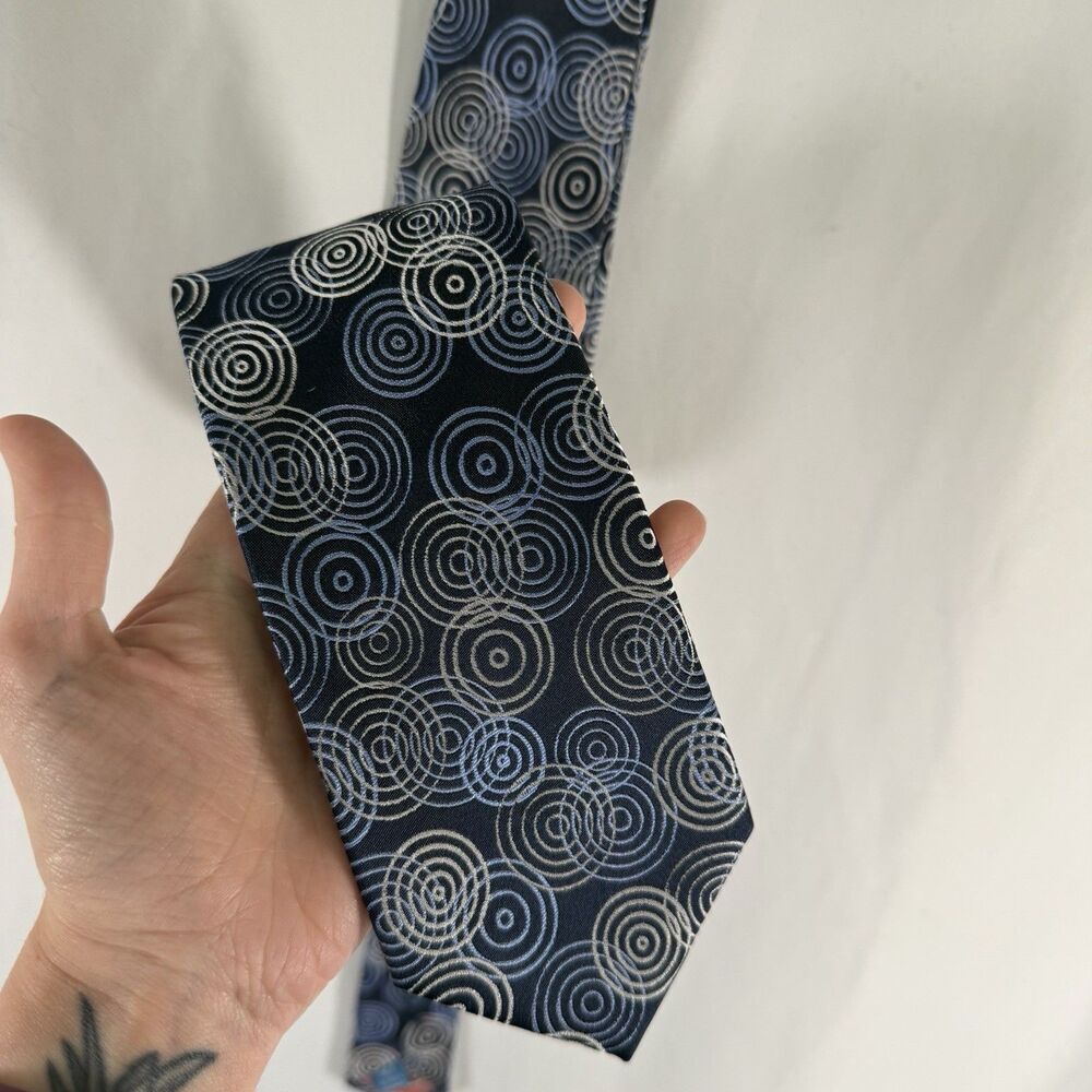 Haines and Bonner of London 100% Silk Woven Tie Blue Circles